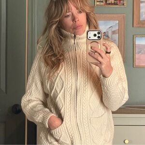 Carraig Donn 100% Wool Handknit Irish Cardigan Cable Knit Fisherman Sweater M